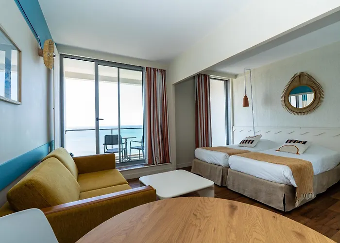 Bleues Le Grand Large Rezort Biarritz