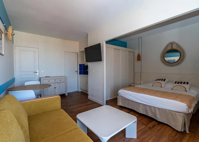 Bleues Le Grand Large Rezort