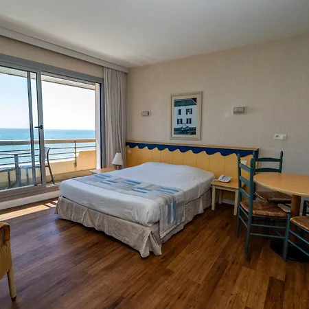 Bleues Le Grand Large リゾート 3*