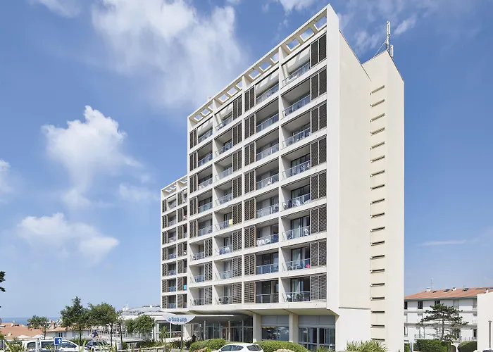 Bleues Le Grand Large 3*